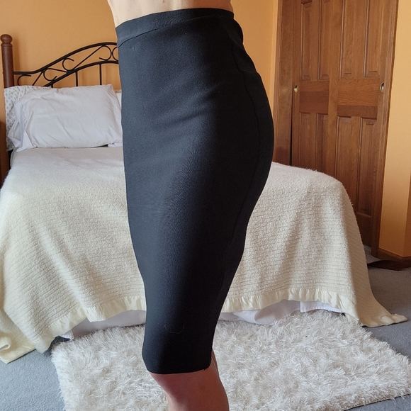 AKIRA Chicago Red Label Black Bodycon Stretch Pencil Skirt, Size Small - Picture 4 of 11
